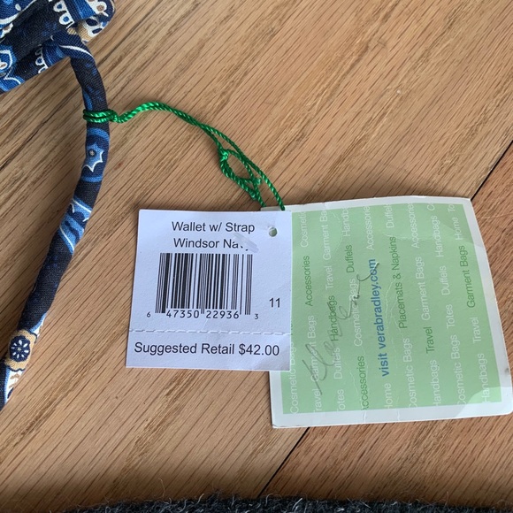 NWT Vera Bradley Purse (Crossbody or Long Strap) - Picture 6 of 6